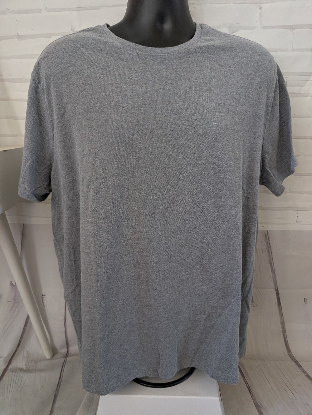 Goodfellow & Co Grey Short Sleeve Crew T-Shirt